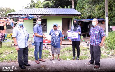 LEBIH 30 KELUARGA MUKIM TANJUNG KUPANG TERIMA BANTUAN SINAR LEBARAN