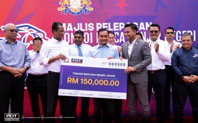 PDT SUMBANG RM150,0000 KEPADA TABUNG BENCANA NEGERI JOHOR